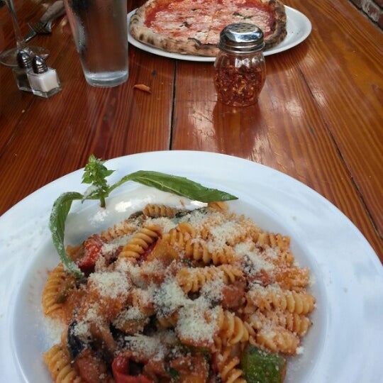 Photo taken at Onlywood Pizzeria Trattoria by Lloyd B. on 11/12/2012