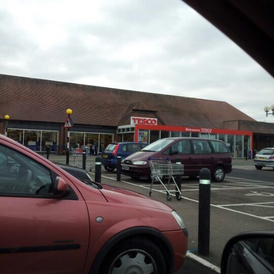 Tesco Supermarket in Worcester