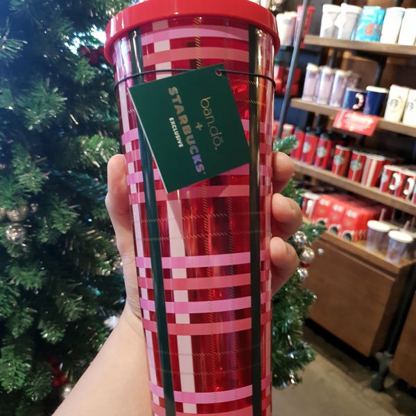 12/11/2018 tarihinde Eric J.ziyaretçi tarafından Starbucks'de çekilen fotoğraf