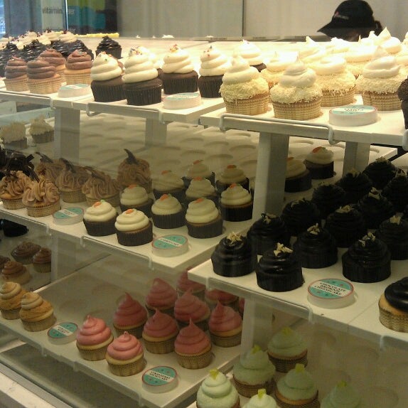 Photo taken at House Of Cupcakes by Katrina C. on 4/26/2013