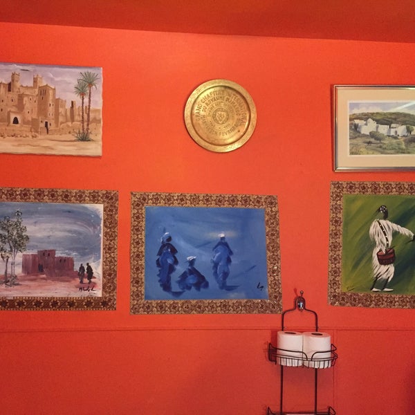 9/13/2015 tarihinde Angus M.ziyaretçi tarafından Morocco&#39;s Restaurant'de çekilen fotoğraf