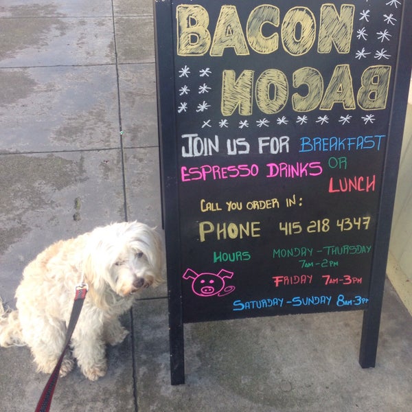 Снимок сделан в Bacon Bacon пользователем David P. 1/3/2015