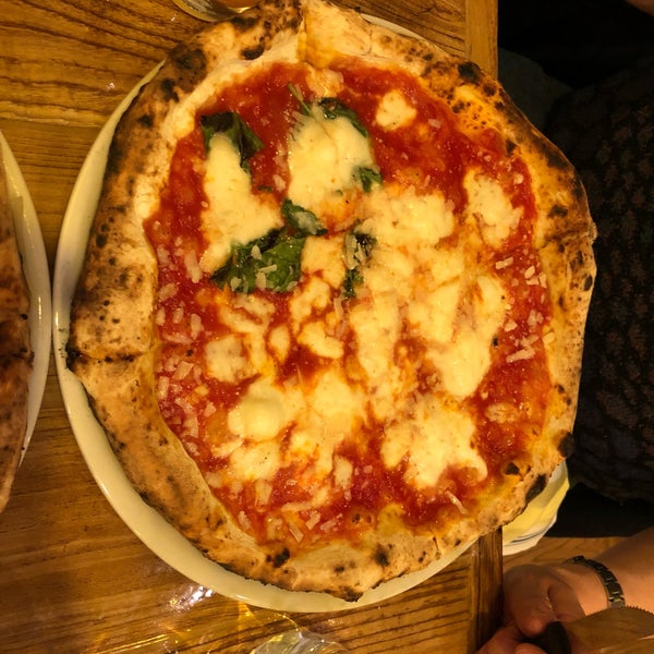 The margherita here is perfect Neapolitan style.