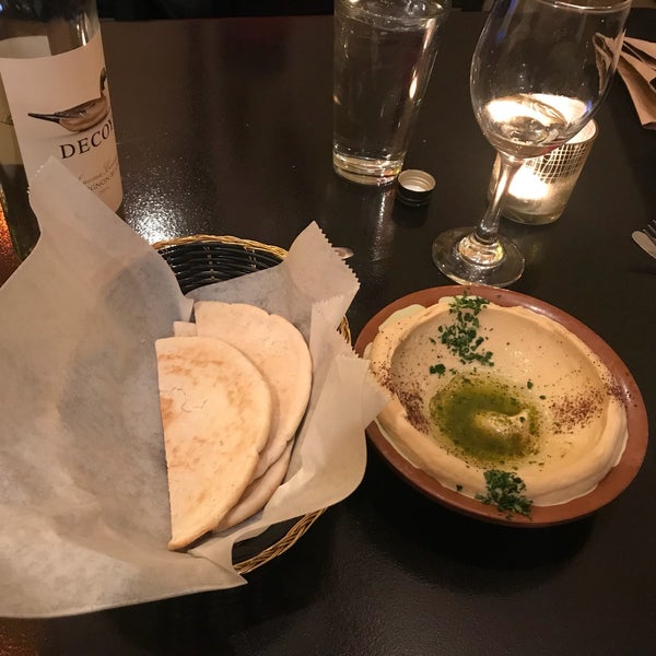 Affordable dinner with great food. Hummus was delicious. This place is BYOB