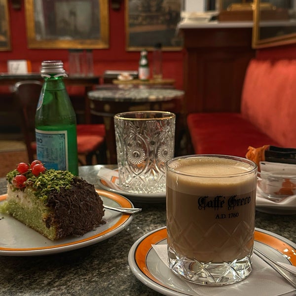 2/14/2024 tarihinde Abdullah B.ziyaretçi tarafından Antico Caffè Greco'de çekilen fotoğraf