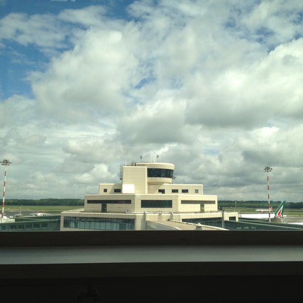 5/10/2013にAnastasia P.がミラノ マルペンサ空港 (MXP)で撮った写真