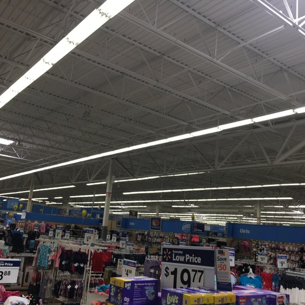 Walmart Supercenter Hipermercado en Lewisburg