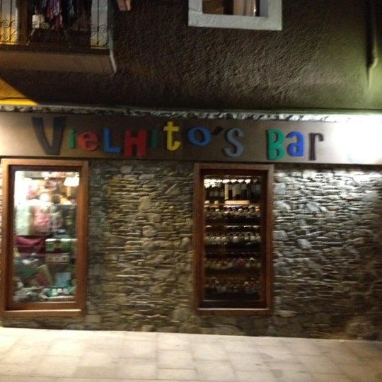 Foto scattata a Vielhito&#39;s Bar da Loves il 1/12/2012