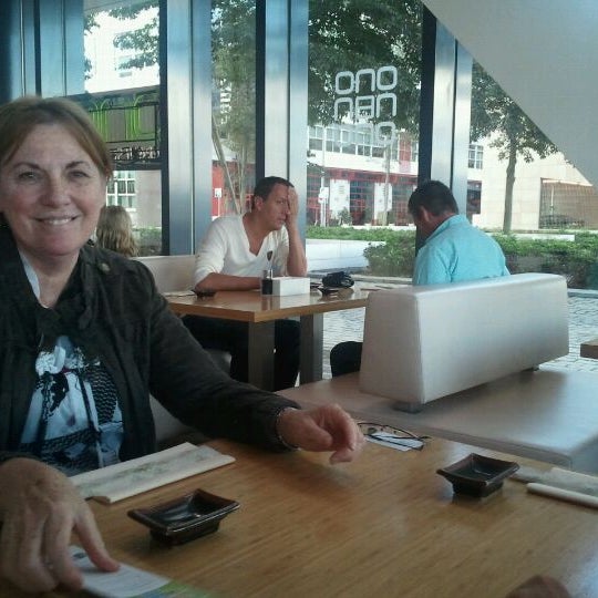Photo taken at Ono Japanese Dining by Robbert v. on 9/18/2011