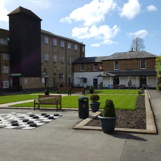 Wilton Shopping Village Clothing Store