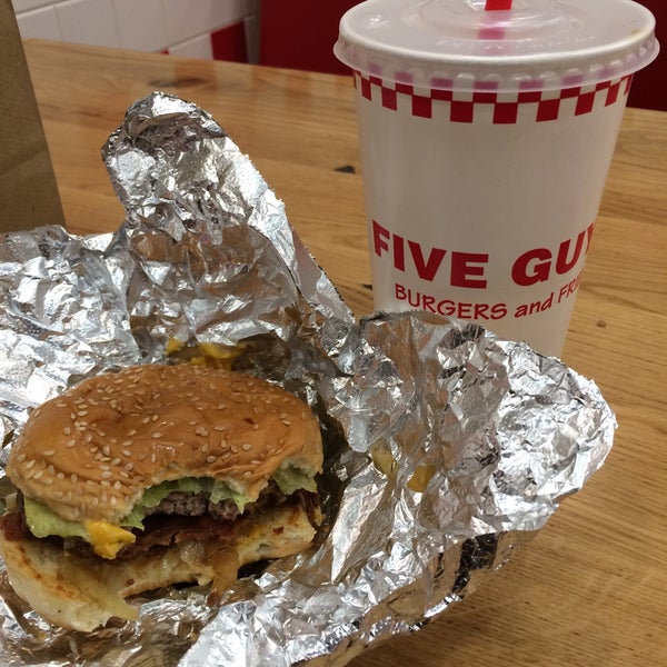 Photo taken at Five Guys by Deonee S. on 2/9/2016