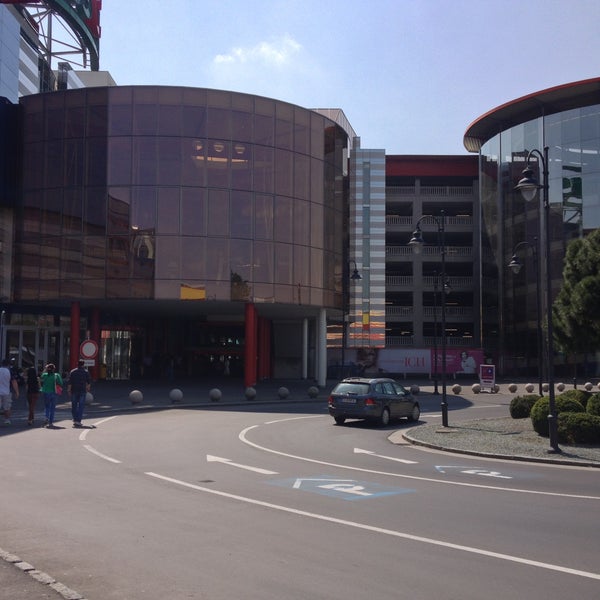 PlusCity Einkaufszentrum in Pasching