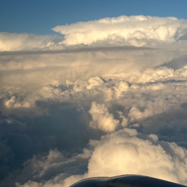 Foto diambil di The Eastern Iowa Airport oleh Ilker Y. pada 10/13/2023