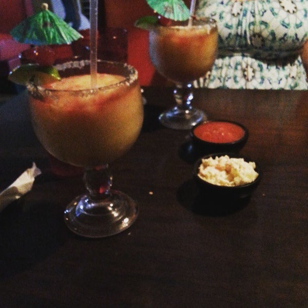 Foto scattata a Jalisco Authentic Mexican Restaurant da todd e. il 5/26/2015