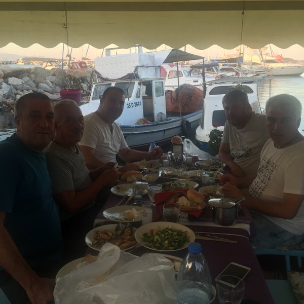 Das Foto wurde bei Rıhtım Restaurant von Adil O. am 7/23/2016 aufgenommen