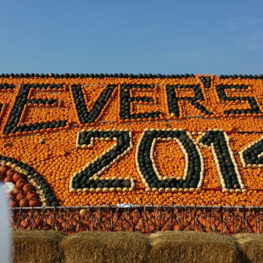 9/27/2014 tarihinde Jeff G.ziyaretçi tarafından Sever&#39;s Corn Maze &amp; Fall Festival'de çekilen fotoğraf