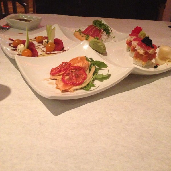 Photo taken at Amura Sushi and Steak by Jeana Rachelle B. on 10/23/2013