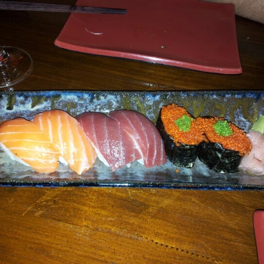 10/12/2012 tarihinde Fernando M.ziyaretçi tarafından Kynoto Sushi Bar'de çekilen fotoğraf