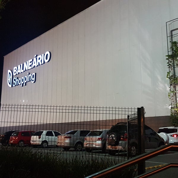 Das Foto wurde bei Balneário Shopping von Erico C. am 9/19/2017 aufgenommen