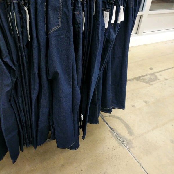 Old Navy Clothing Store in Selma