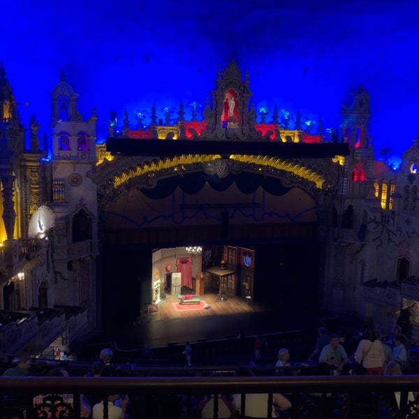 รูปภาพถ่ายที่ The Majestic Theatre โดย Stephanie R. เมื่อ 6/22/2019