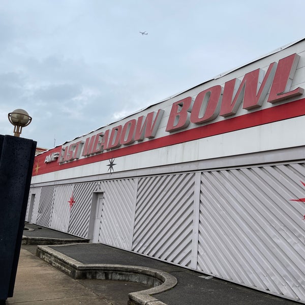 AMF East Meadow Lanes Bowling Alley