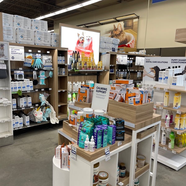 Petco Pet Supplies Store in Forest Hills