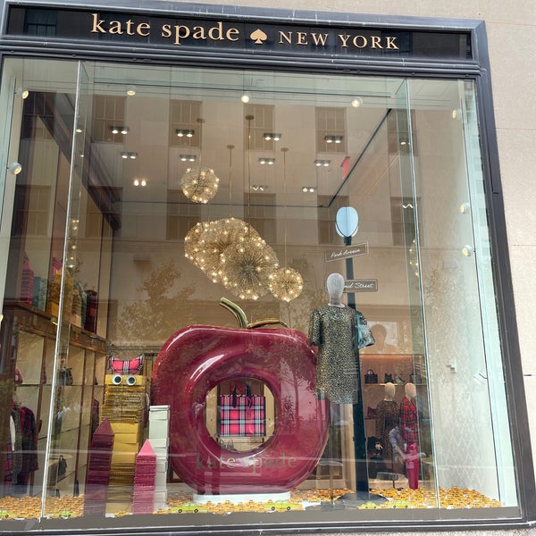 Photos at Kate Spade - Rockefeller Center - 2 tips from 299 visitors