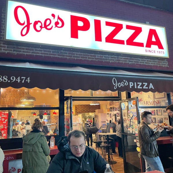 Photo taken at Joe&#39;s Pizza by Luke C. on 12/16/2021