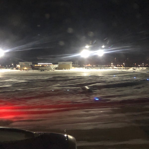 รูปภาพถ่ายที่ Grand Forks International Airport (GFK) โดย Michael D. เมื่อ 2/25/2019