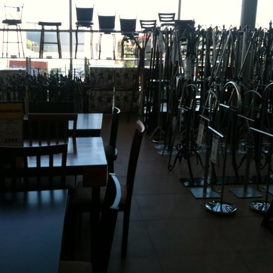 Home & More (Ahora cerrado) - Tienda de muebles/artículos para el hogar