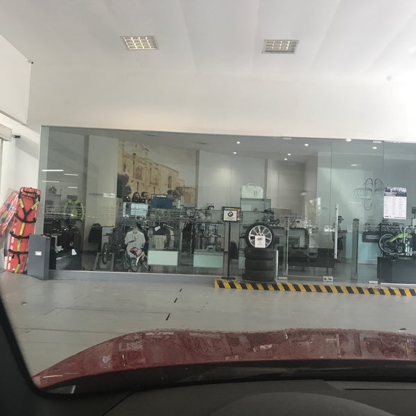 Taller Autogermana Concesionaria de coches en Medellín