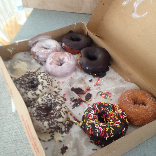 7/21/2015にgenevieveがDuck Donutsで撮った写真
