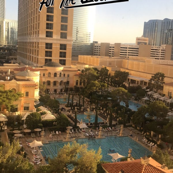 Photo taken at Bellagio Pool by Asmaa on 9/2/2018