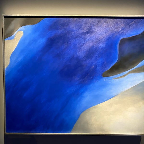 Photo taken at Georgia O&#39;Keeffe Museum by Alex L. on 12/3/2021