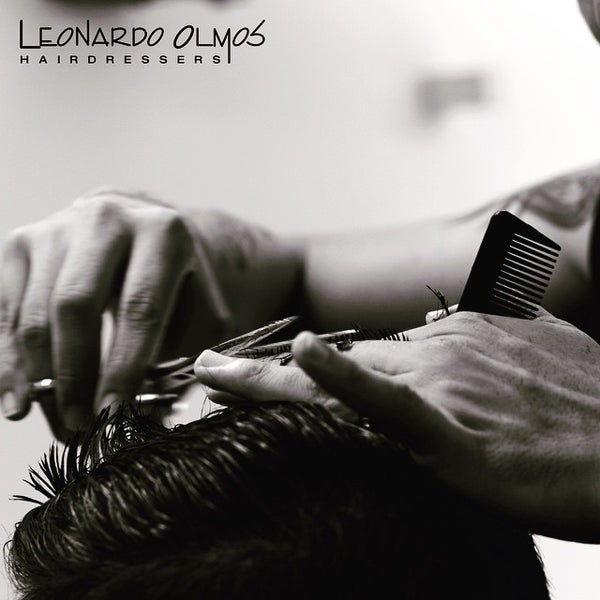 Foto scattata a Leonardo Olmos Hairdressers da Leonardo Olmos H. il 5/19/2015