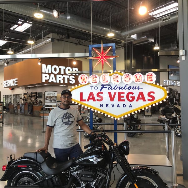 7/15/2018 tarihinde Mahmoud M.ziyaretçi tarafından Las Vegas Harley-Davidson'de çekilen fotoğraf