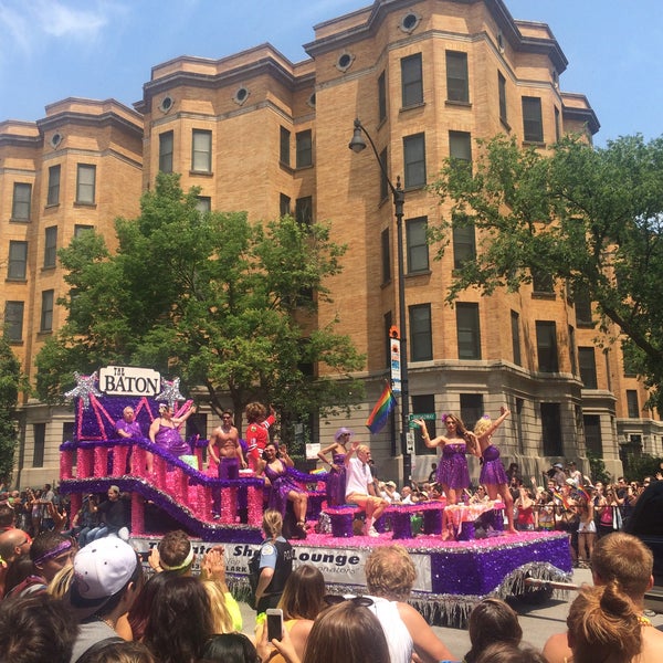 Снимок сделан в Chicago Pride Parade пользователем Rosie Mae 6/28/2015