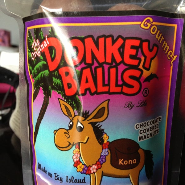 4/11/2013에 Maritza F.님이 Donkey Balls Original Factory and Store에서 찍은 사진