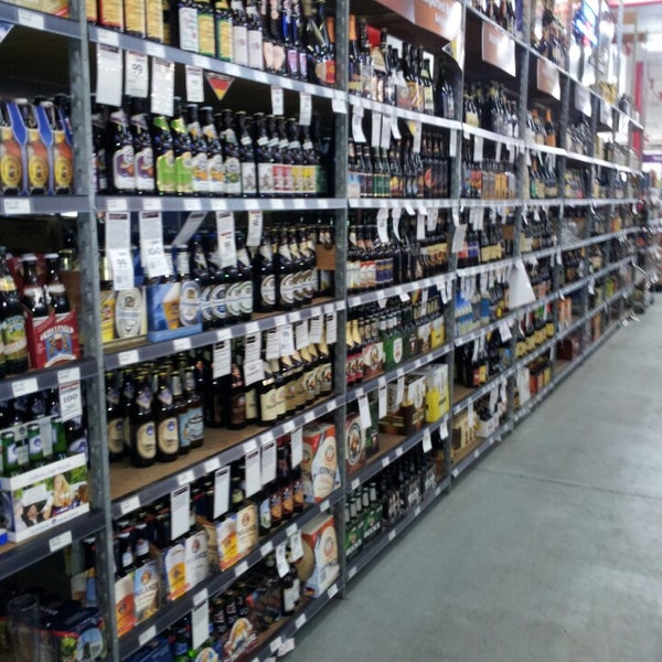Photo taken at Randall&#39;s Wines &amp; Spirits by Kate K. on 3/29/2013