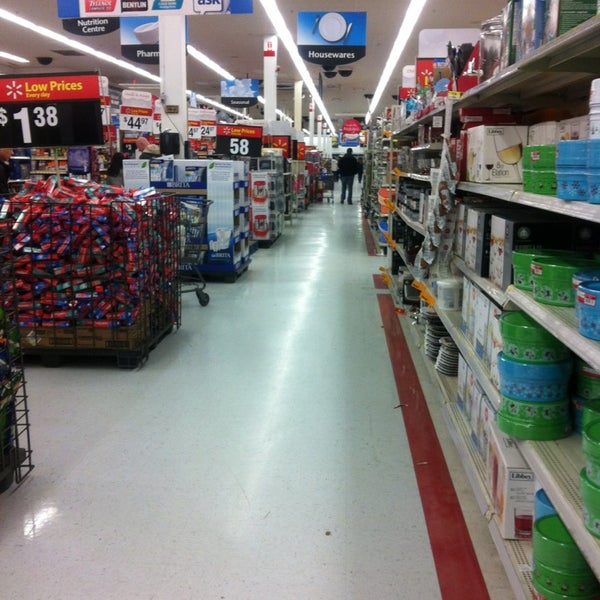 Walmart Supercentre Toronto'da Hipermarket