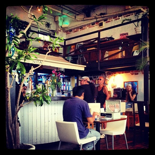 Foto scattata a Cafe Terrace NIRAI da mor1moto675 il 10/7/2012