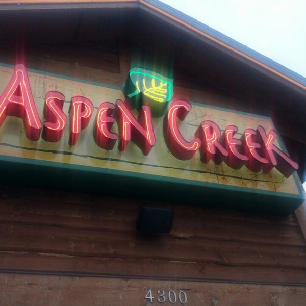 Das Foto wurde bei Aspen Creek Grill von Stephen S. am 3/19/2013 aufgenommen