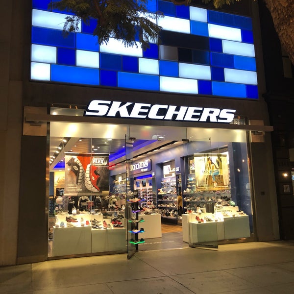 SKECHERS Retail - Santa - Santa Monica, CA