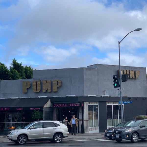 รูปภาพถ่ายที่ PUMP Restaurant โดย Victoria M. เมื่อ 12/8/2019