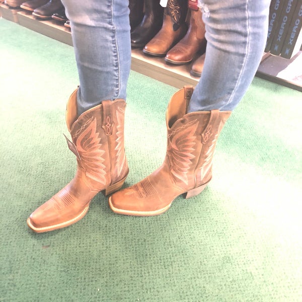 Boot barn hawthorne hot sale