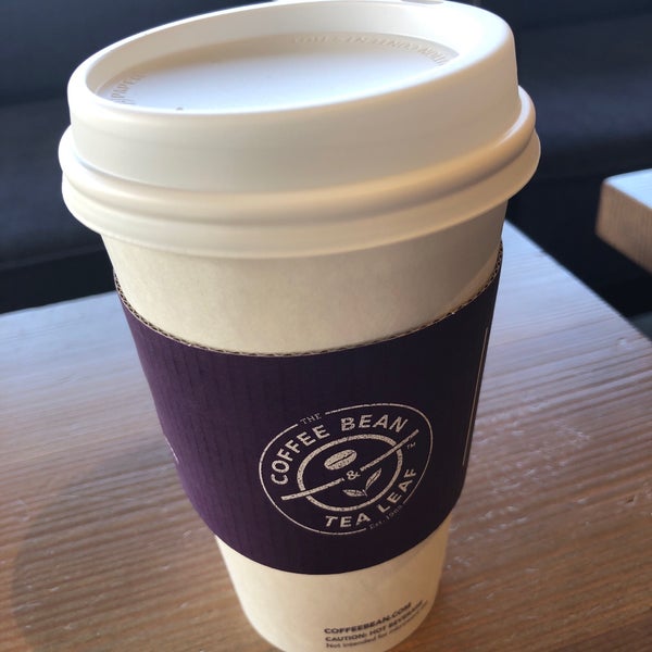 Photo taken at The Coffee Bean &amp; Tea Leaf by Victoria M. on 6/15/2018