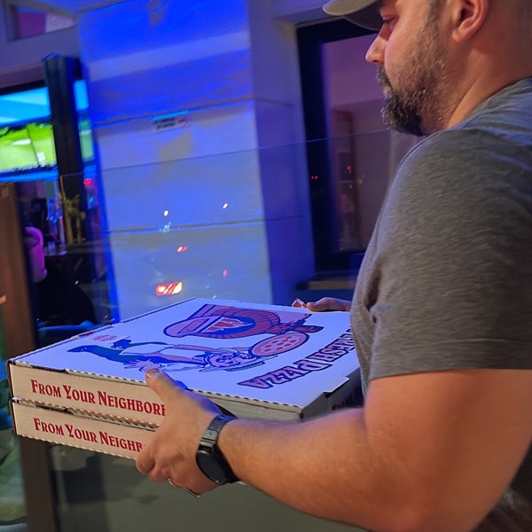 Foto tirada no(a) Joe&#39;s Pizza por Victoria M. em 6/23/2022