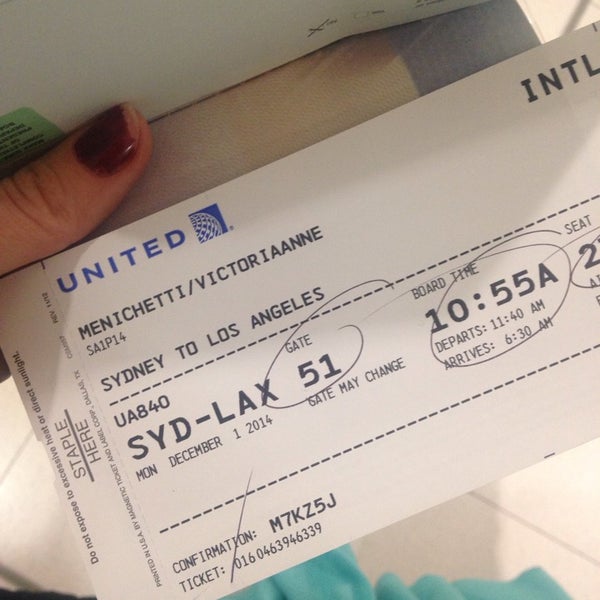 United Airlines Checkin Counter Airport Ticket Counter