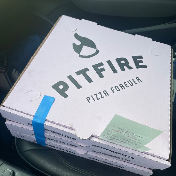 5/5/2023にVictoria M.がPitfire Pizzaで撮った写真